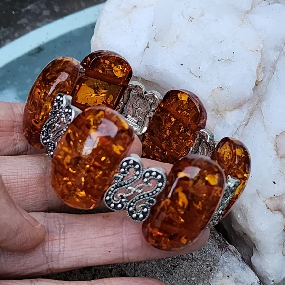 Bracelet Resin Amber Honey Cognac Tone Silver Stretchy Lithuanian Ethnic - Picture 1 of 13